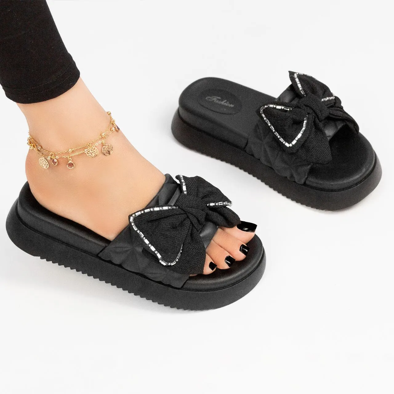 Bela knot slipper