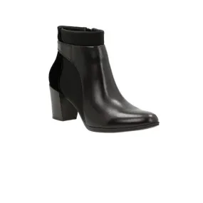 Clarks Women's Araya Turner Boot Black Combination