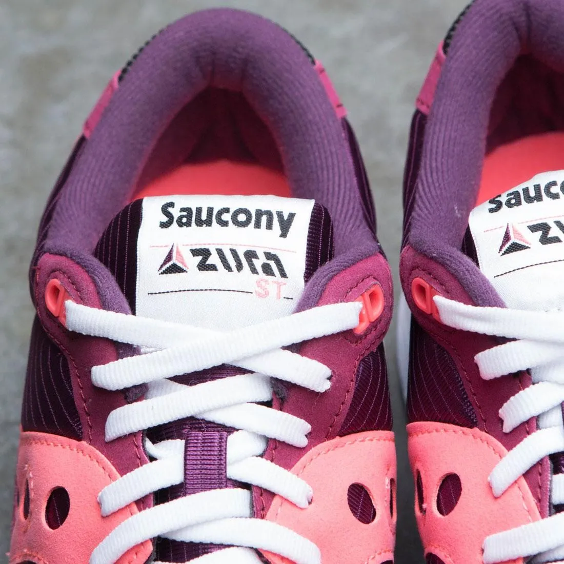 Saucony Men Azura (maroon / pink)