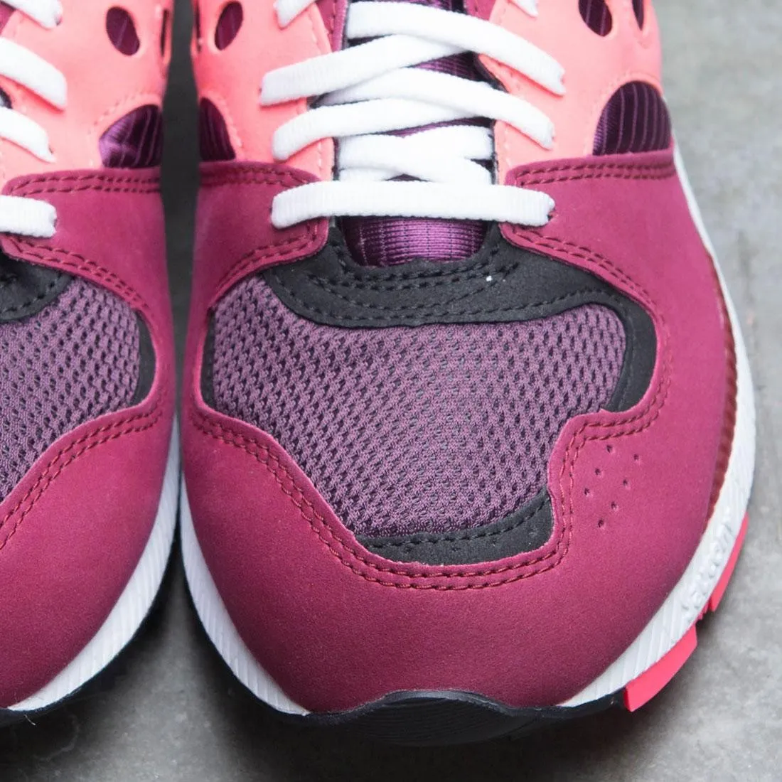 Saucony Men Azura (maroon / pink)